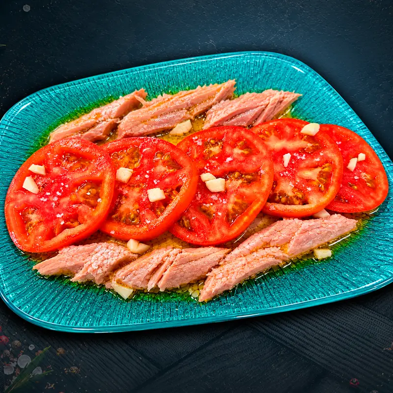 Tomate de nuestra huerta con ventresca